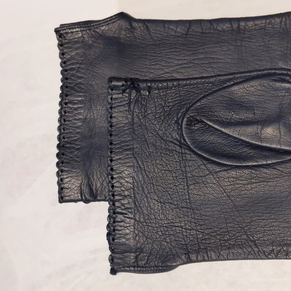 Vintage black leather gloves - Picture 5 of 6